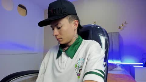 Nascary Fox online show from April 1, 12:39 pm