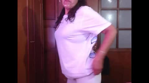 Snapshot of nasly_shy chatting on December 15, 12:59 am Nasly Cute online show from December 15, 12:59 am