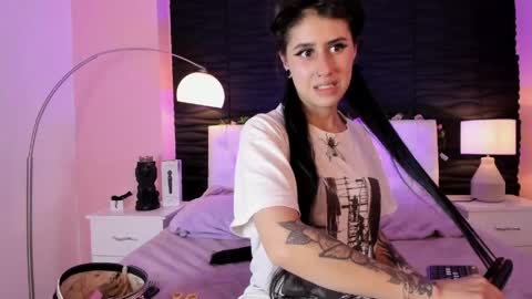 Maira online show from May 28, 8:50 pm