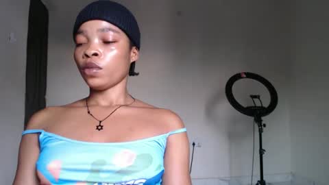 bella online show from November 26, 7:20 am