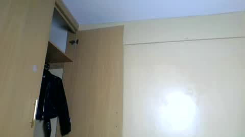 Snapshot of nasty_kiki chatting on July 8, 12:42 pm Kiki online show from July 8, 12:42 pm