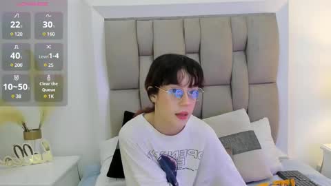Snapshot of nastya_fantasy chatting on December 9, 7:39 pm Nastya online show from December 9, 7:39 pm