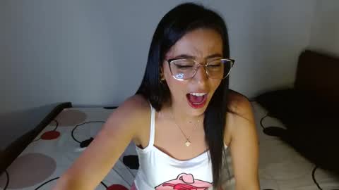 nathalia online show from December 12, 1:21 am