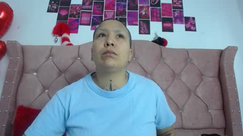 nat_evans8 online show from March 18, 3:09 am