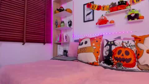 nata_villalobos online show from November 2, 11:18 pm