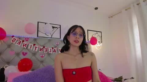 Snapshot of natalhy_ chatting on February 14, 7:32 pm natalia online show from February 14, 7:32 pm