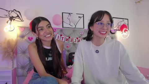 Snapshot of natalhy_ chatting on February 17, 3:29 pm natalia online show from February 17, 3:29 pm