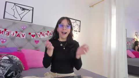 Snapshot of natalhy_ chatting on February 23, 7:55 pm natalia online show from February 23, 7:55 pm