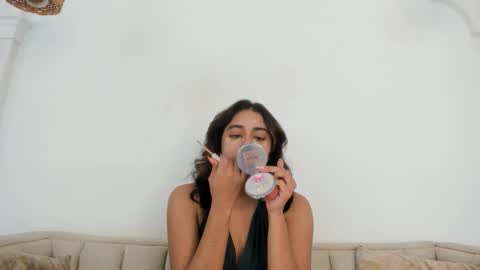 Naty  online show from November 27, 12:07 pm