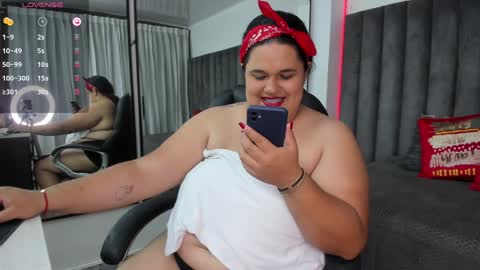 Nathalia online show from December 10, 3:01 pm