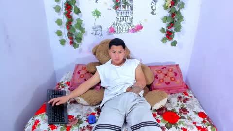 nataliaandjulliam online show from November 16, 3:12 am