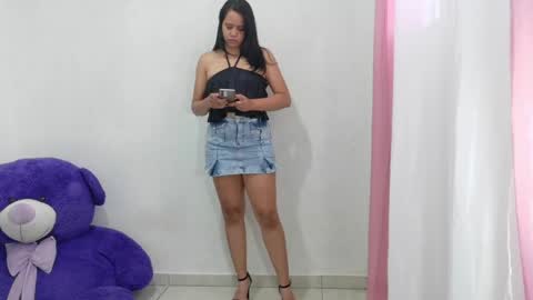 nataliavela online show from May 28, 10:18 pm
