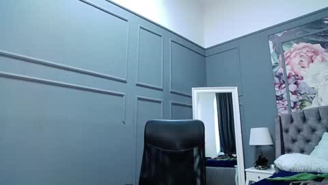 Natalie online show from January 4, 2:04 pm