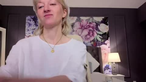 Natalie online show from May 11, 5:24 am