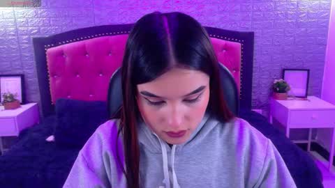 natalie  online show from November 15, 3:15 am