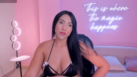 Natalie Lewis online show from February 23, 11:40 am