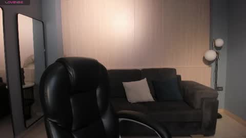 Natalie Lewis online show from June 30, 11:55 am