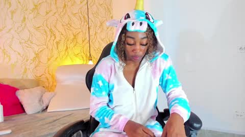 Snapshot of natalieparkerr chatting on January 27, 3:18 pm NATALIE online show from January 27, 3:18 pm