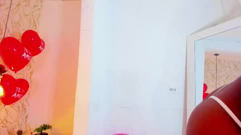 Snapshot of natalieparkerr chatting on February 14, 12:36 pm NATALIE online show from February 14, 12:36 pm