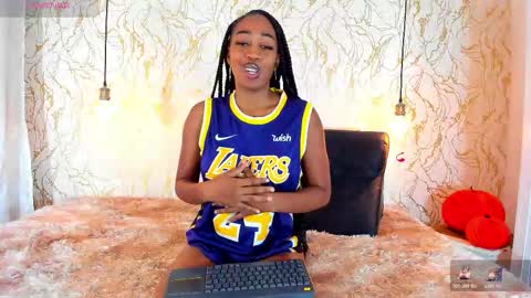 Snapshot of natalieparkerr chatting on November 7, 12:49 pm NATALIE online show from November 7, 12:49 pm