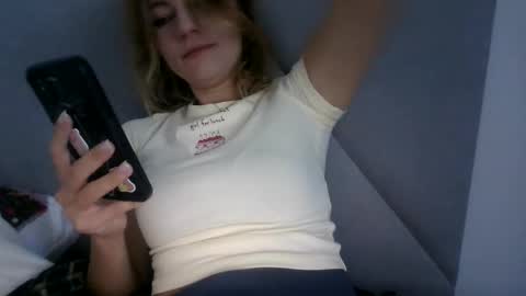 Snapshot of nataliexo111 chatting on September 25, 8:29 am Natali online show from September 25, 8:29 am