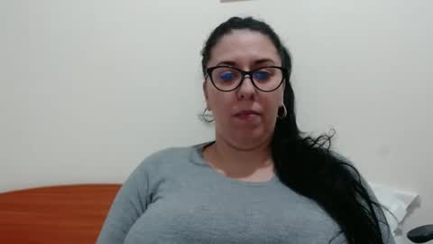 Snapshot of natally565656 chatting on February 20, 12:25 pm natally online show from February 20, 12:25 pm