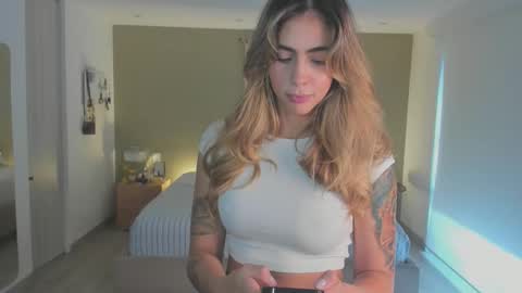 anatalybee online show from November 9, 7:12 pm