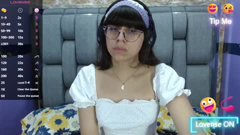 Snapshot of nataly_cloud chatting on December 5, 12:44 pm N A T A L Y online show from December 5, 12:44 pm
