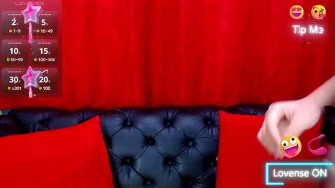 Snapshot of nataly_cloud chatting on December 7, 4:36 pm N A T A L Y online show from December 7, 4:36 pm