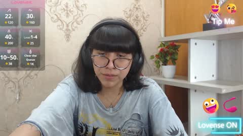 Snapshot of nataly_cloud chatting on December 11, 3:26 pm N A T A L Y online show from December 11, 3:26 pm