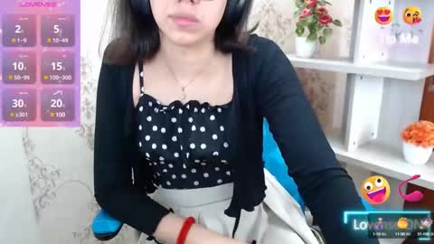 Snapshot of nataly_cloud chatting on December 22, 12:27 pm N A T A L Y online show from December 22, 12:27 pm