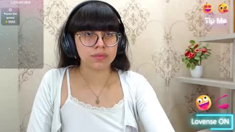 Snapshot of nataly_cloud chatting on January 17, 12:52 pm N A T A L Y online show from January 17, 12:52 pm