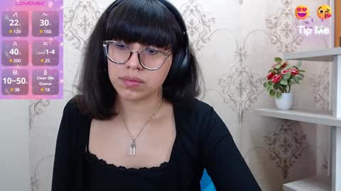 Snapshot of nataly_cloud chatting on January 19, 12:50 pm N A T A L Y online show from January 19, 12:50 pm