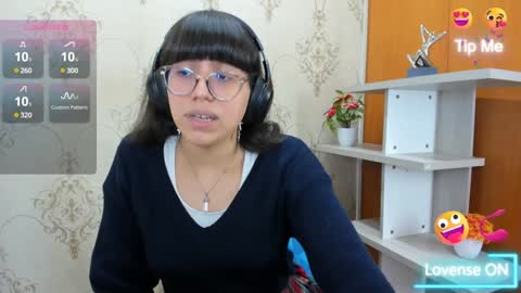 Snapshot of nataly_cloud chatting on January 30, 3:51 pm N A T A L Y online show from January 30, 3:51 pm