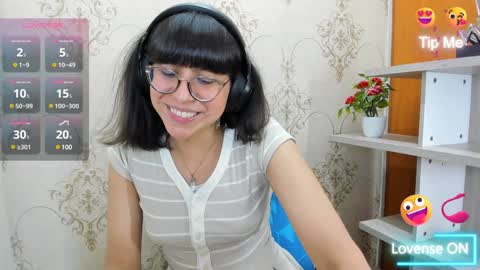 Snapshot of nataly_cloud chatting on February 3, 12:47 pm N A T A L Y online show from February 3, 12:47 pm