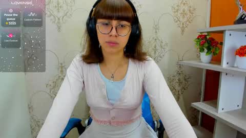 Snapshot of nataly_cloud chatting on March 8, 12:52 pm N A T A L Y online show from March 8, 12:52 pm