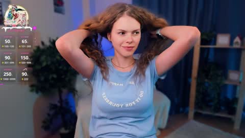Snapshot of nataly_hello chatting on December 23, 11:25 am Natalie online show from December 23, 11:25 am