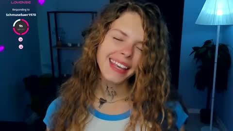 Snapshot of nataly_hello chatting on October 8, 5:27 am Natalie online show from October 8, 5:27 am
