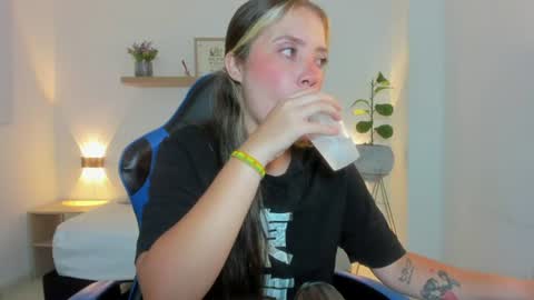 Snapshot of nataly_rodri chatting on July 18, 2:27 am Nataly online show from July 18, 2:27 am