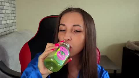 Snapshot of natalyfreman chatting on April 28, 7:02 am Nataly online show from April 28, 7:02 am