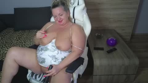 Snapshot of natascha1202 chatting on December 3, 12:13 am Natalli online show from December 3, 12:13 am