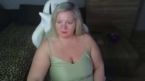 Snapshot of natascha1202 chatting on January 2, 10:11 pm Natalli online show from January 2, 10:11 pm
