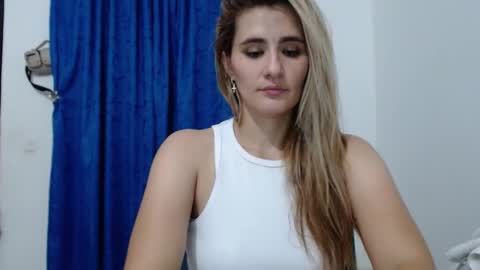 Snapshot of natasha_lopera chatting on February 21, 7:12 am Natasha online show from February 21, 7:12 am
