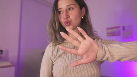 Natasha Independent model online show from April 4, 5:06 am