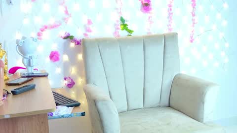 Snapshot of natazhaqueen chatting on May 1, 5:23 am nathalia online show from May 1, 5:23 am
