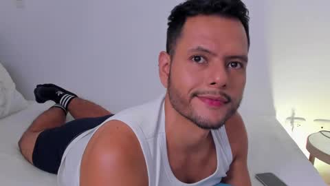 Nate Ocean online show from December 6, 4:03 am