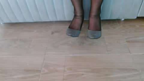 nath_dawson online show from November 11, 4:07 pm