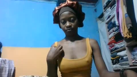 nathalia069 online show from June 13, 3:48 am