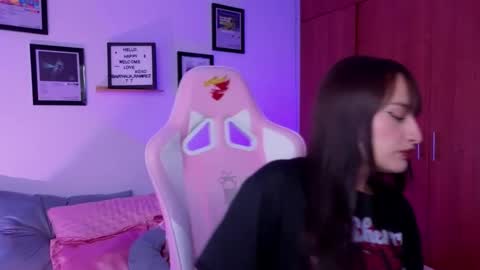 Snapshot of nathalia_ramirez_ chatting on February 27, 1:05 am Nathalia Ramirez online show from February 27, 1:05 am