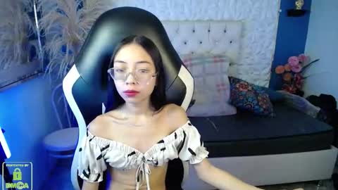 nathaliasweet_1_ online show from January 7, 1:24 pm